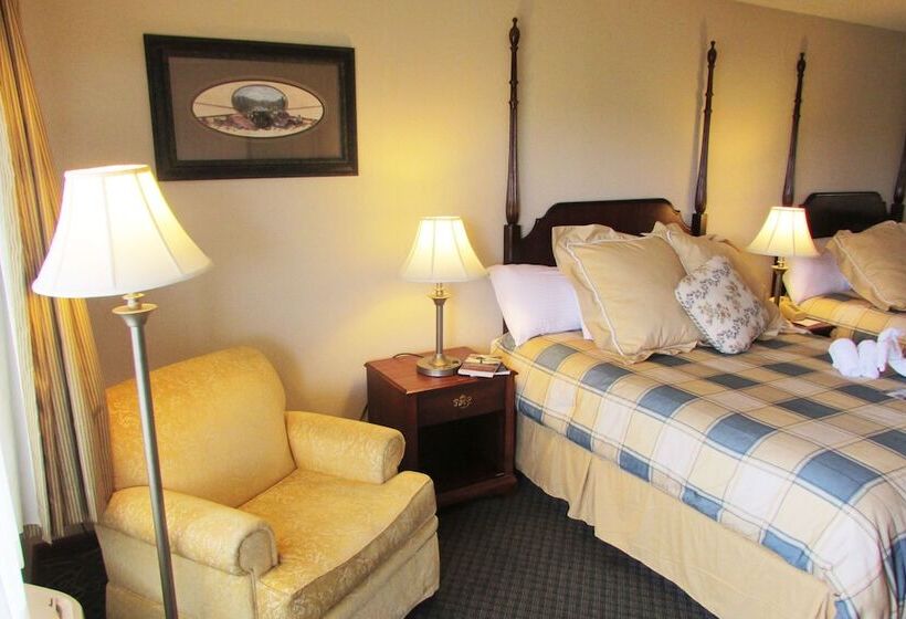 山の見えるスーペリアルーム, Arbors At Island Landing Hotel & Suites