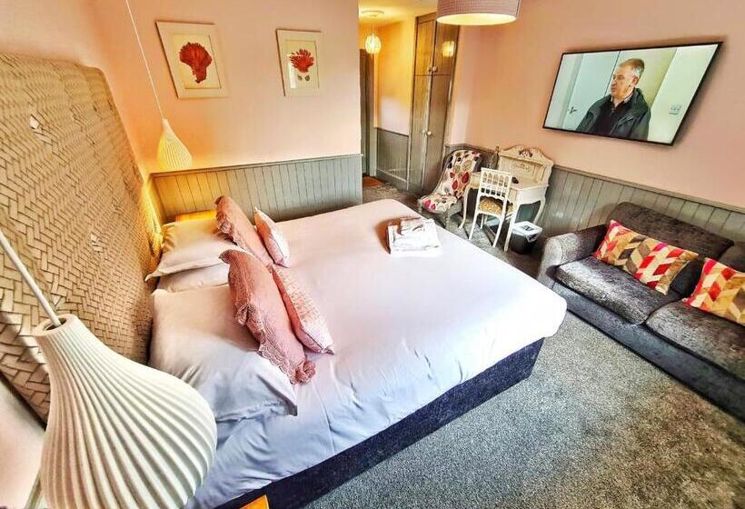 Номер Стандарт Вид на Сад, Blazing Donkey Country