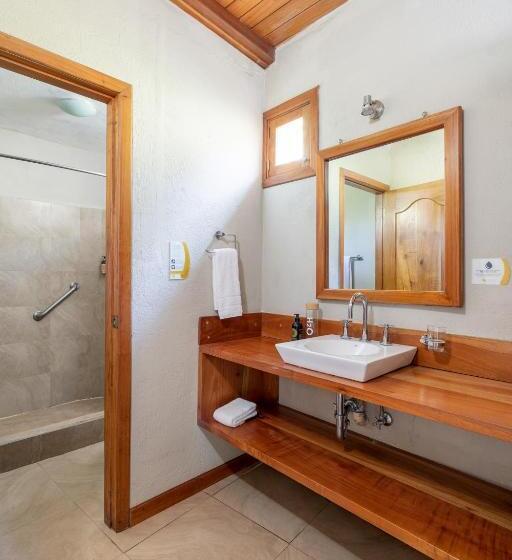 חדר סופריור, Blu Galapagos Sustainable Waterfront Lodge