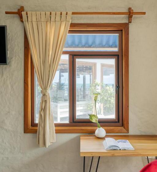 חדר סטנדרט, Blu Galapagos Sustainable Waterfront Lodge