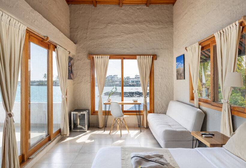 סוויטה, Blu Galapagos Sustainable Waterfront Lodge