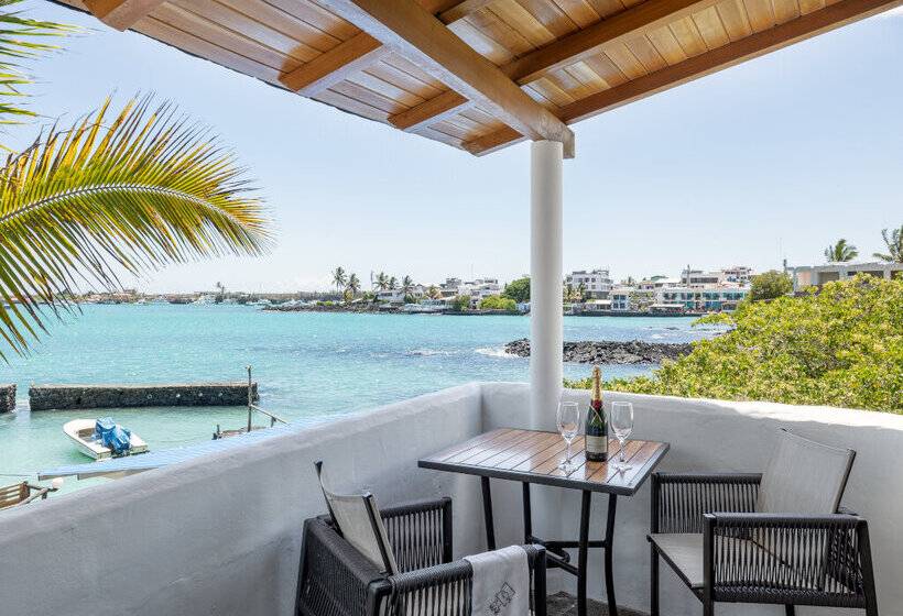 סוויטה, Blu Galapagos Sustainable Waterfront Lodge