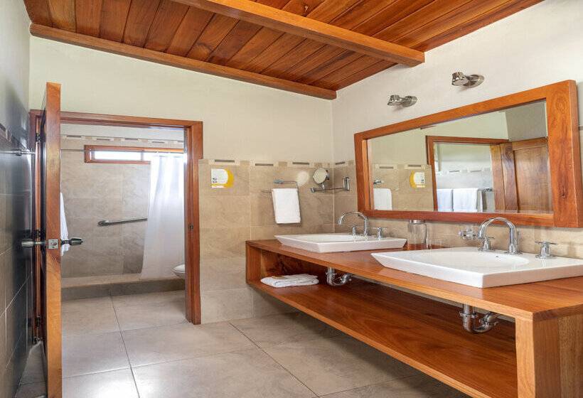 Люкс, Blu Galapagos Sustainable Waterfront Lodge