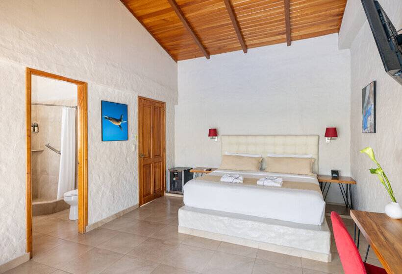 Люкс, Blu Galapagos Sustainable Waterfront Lodge