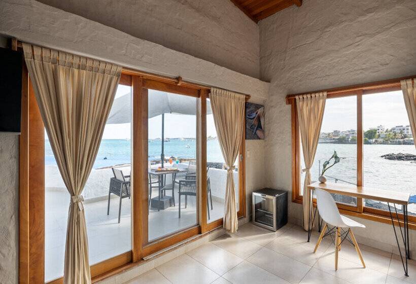 סוויטה, Blu Galapagos Sustainable Waterfront Lodge