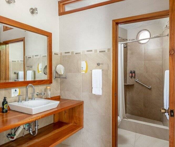 חדר סופריור, Blu Galapagos Sustainable Waterfront Lodge