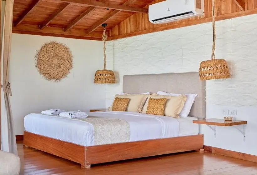 سوییت, Blu Galapagos Sustainable Waterfront Lodge