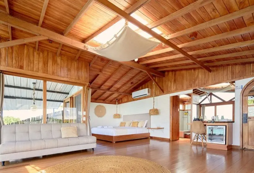 سوییت, Blu Galapagos Sustainable Waterfront Lodge