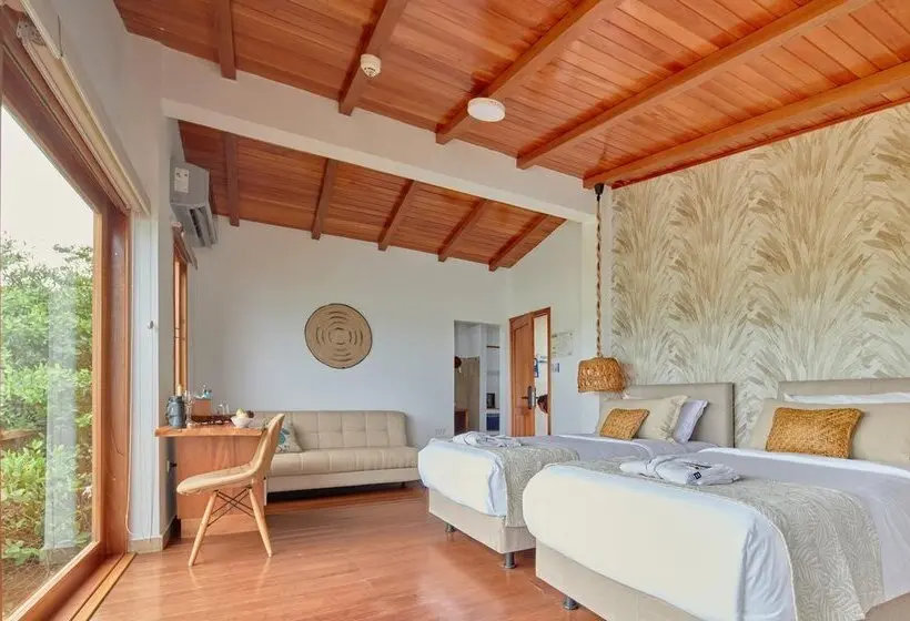 سوییت, Blu Galapagos Sustainable Waterfront Lodge
