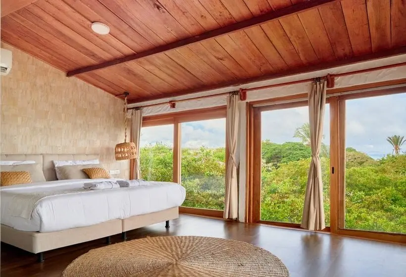 سوییت, Blu Galapagos Sustainable Waterfront Lodge