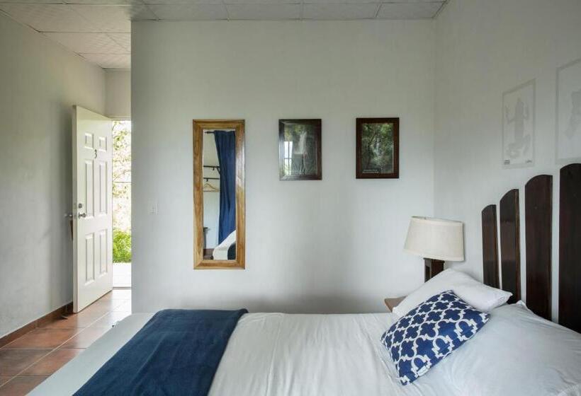 Номер Стандарт Вид на Сад, Coffee Mountain Inn