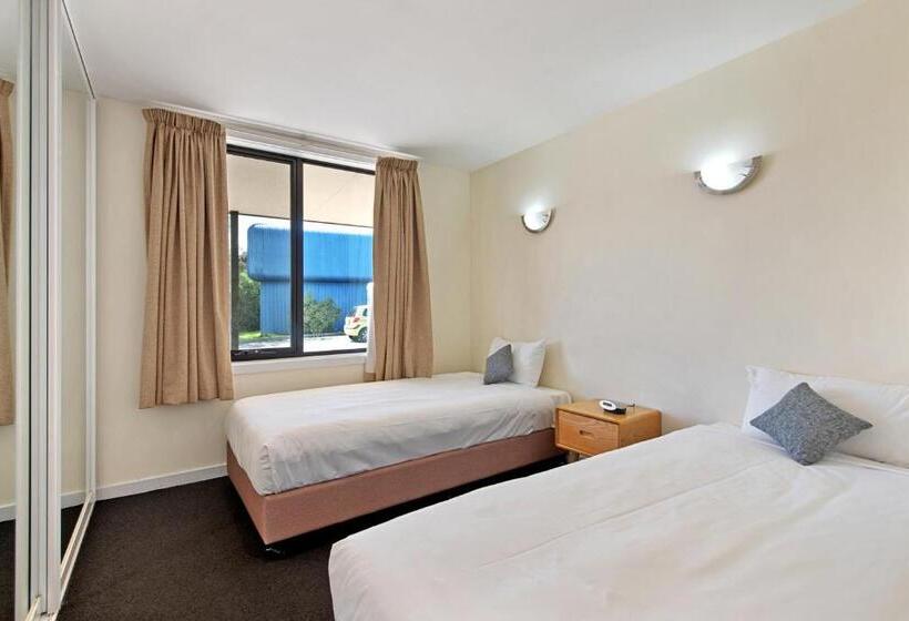 带2个卧室的套房, Olde Tudor