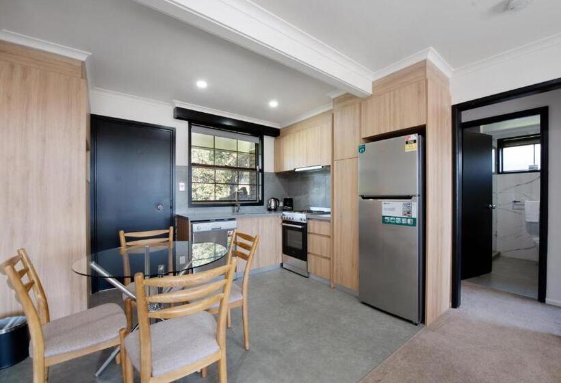 带3个卧室的公寓, Olde Tudor