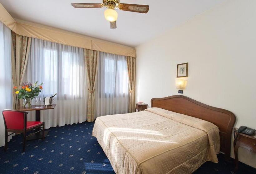 اتاق استاندارد, Cristallo