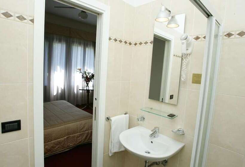 Habitación Estàndard Individual, Cristallo