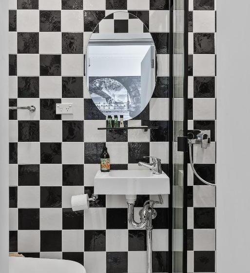 اتاق سوپریور با تخت بزرگ, Criterion Hotel Sydney