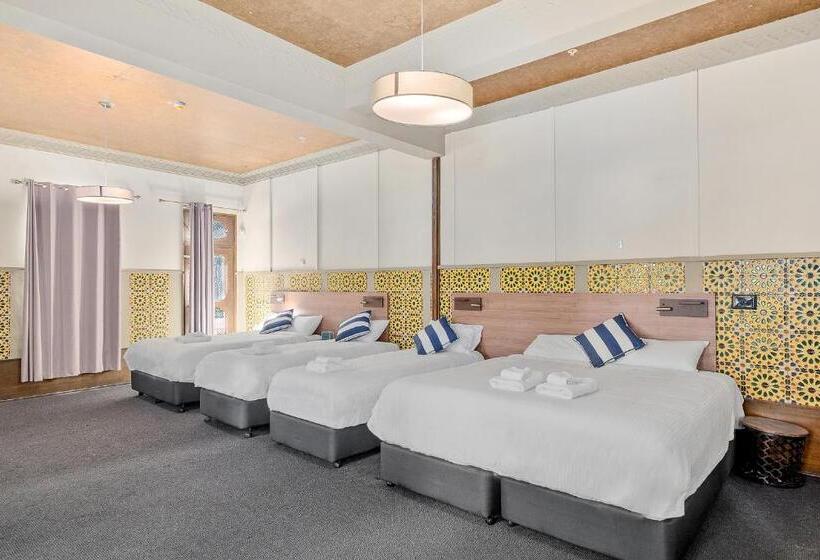 디럭스 패밀리 룸, Criterion Hotel Sydney