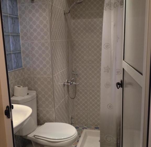 اتاق استاندارد سه نفره, Dar Omar Khayam