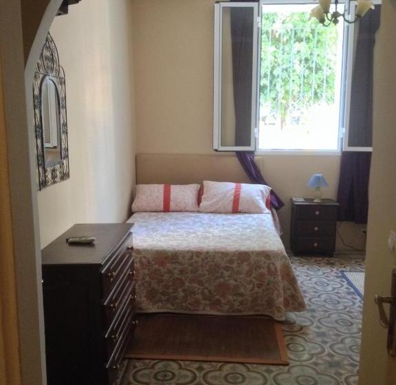 اتاق استاندارد سه نفره, Dar Omar Khayam