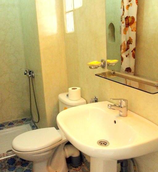 سوییت لوکس, Dar Omar Khayam