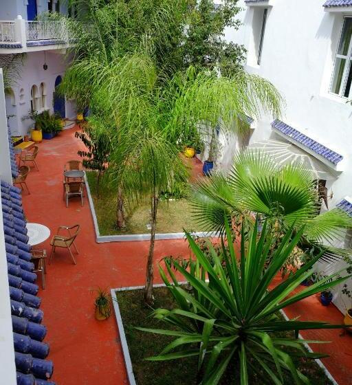 سوییت لوکس, Dar Omar Khayam