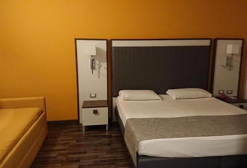 اتاق استاندارد سه نفره, Gasparina Village