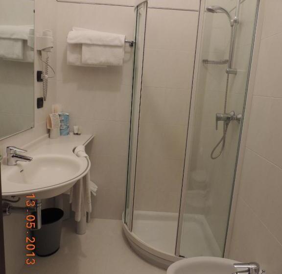 اتاق استاندارد سه نفره, Gasparina Village