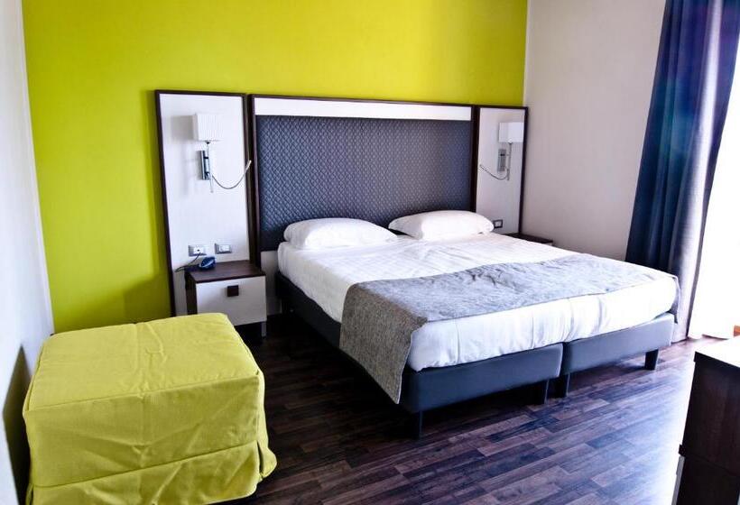 اتاق استاندارد با چشم‌انداز دریاچه, Gasparina Village