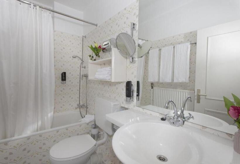 Номер Стандарт, Gästehaus Kaiserhof Lübeck