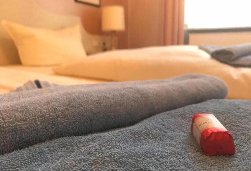 Номер Стандарт, Gästehaus Kaiserhof Lübeck