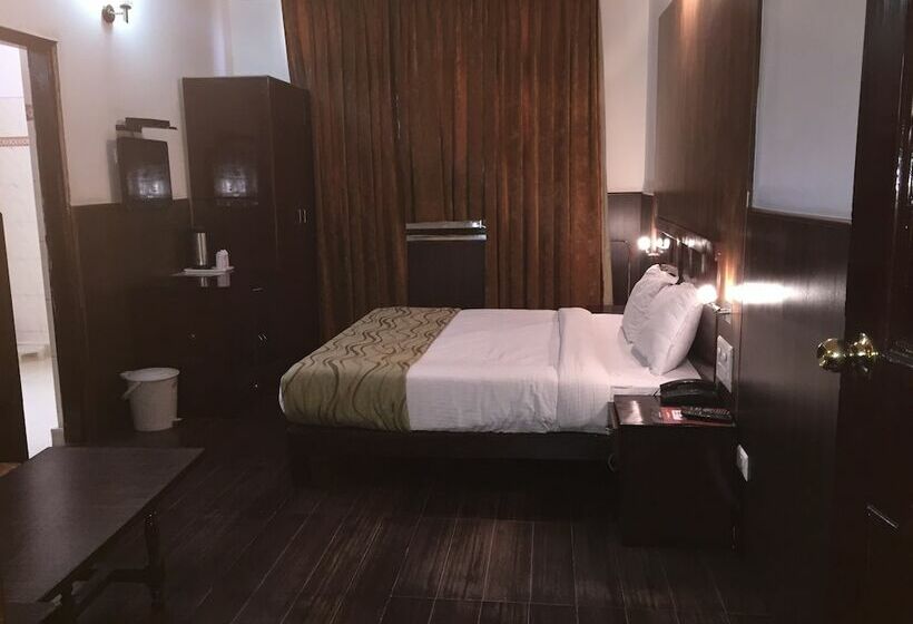 غرفة ديلوكس, Krishna Sagar , Ghaziabad