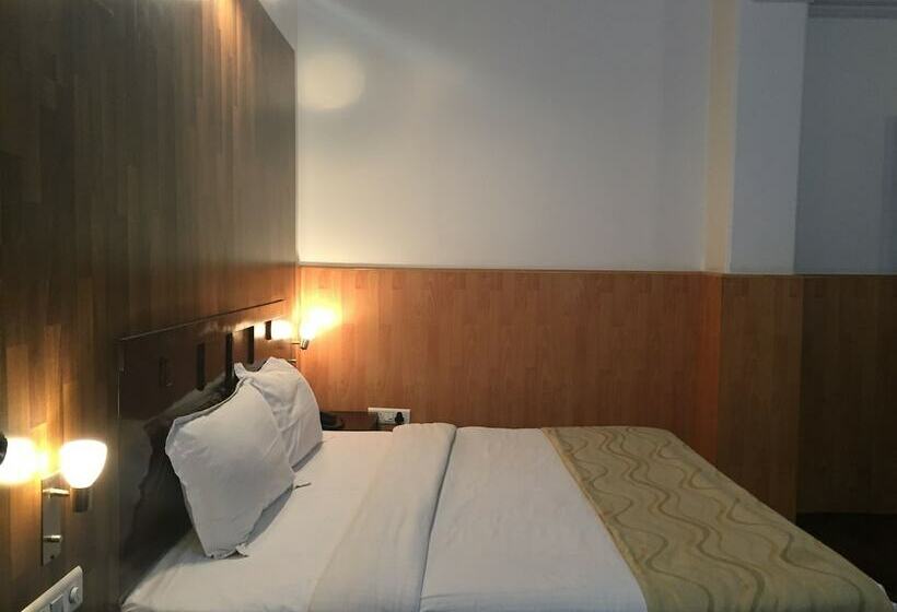 غرفة ديلوكس, Krishna Sagar , Ghaziabad