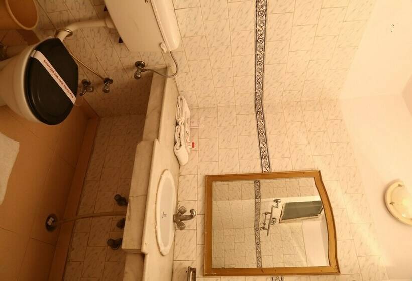 غرفة ديلوكس, Krishna Sagar , Ghaziabad