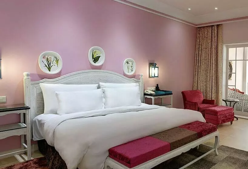 デラックスルーム, Mayfair Palm Beach Resort