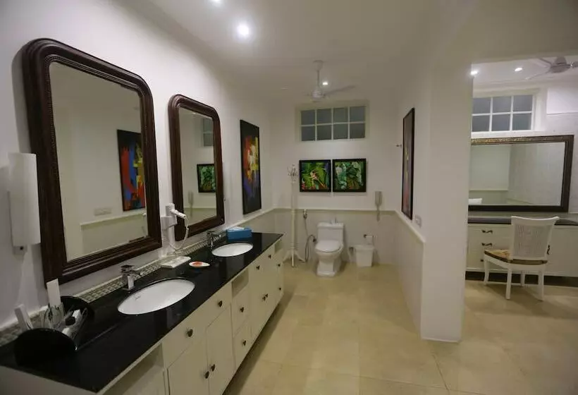 デラックスルーム, Mayfair Palm Beach Resort