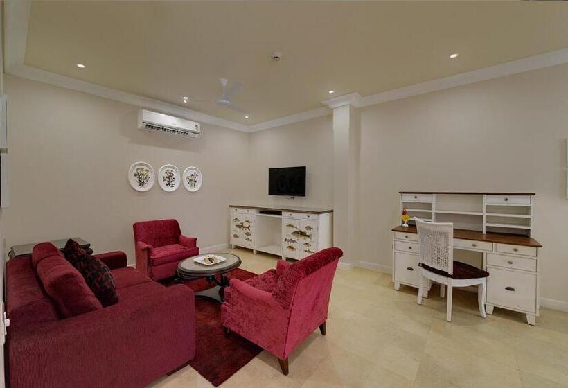 סוויטה אקזקיוטיב, Mayfair Palm Beach Resort