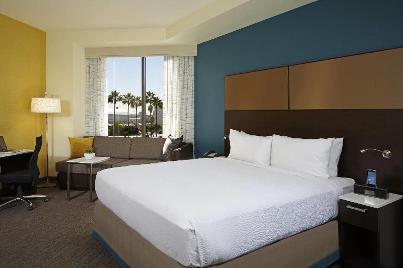 带大床的标准工作室, Residence Inn By Marriott Los Angeles Lax/century Boulevard