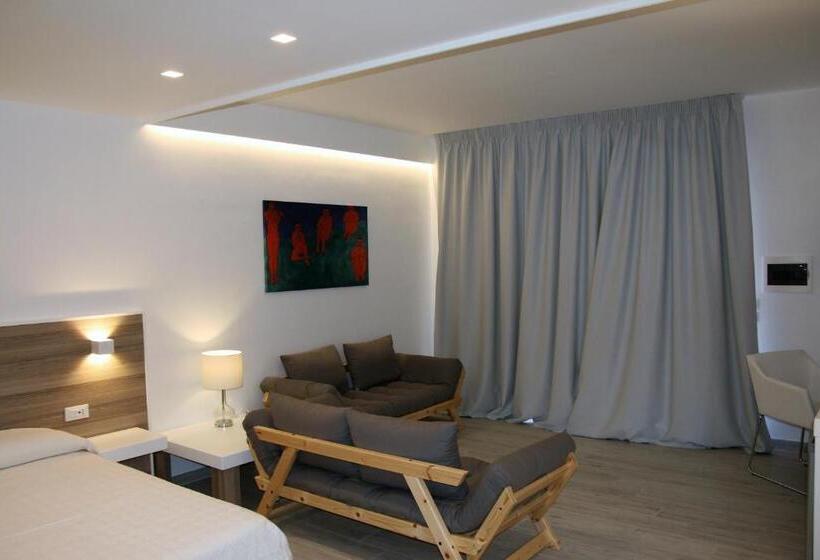 주니어 스위트 풀장 전망, Pietre Bianche