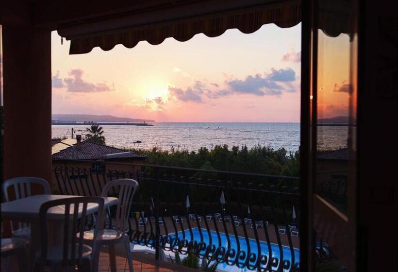 침실 1개 바다 전망 아파트, Pietre Bianche