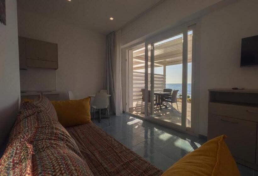 디럭스 스위트 바다 전망, Pietre Bianche