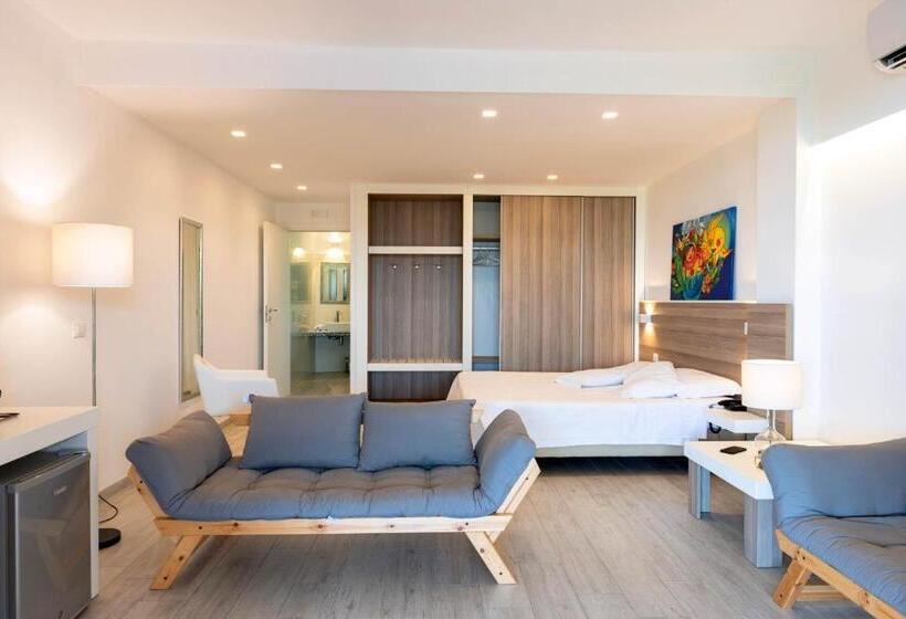 주니어 스위트 풀장 전망, Pietre Bianche