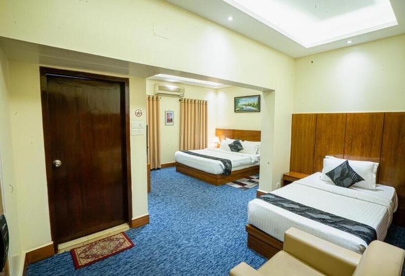 سوییت خانوادگی, Richmond Hotel & Suites