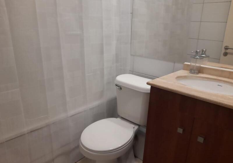 اتاق خانوادگی, Richmond Hotel & Suites