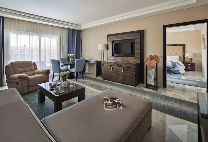 سوییت جونیور با چشمانداز دریا, Ghazala Luxury Collection Alamein