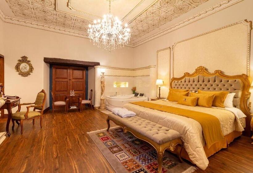 جناح إدارى, San Juan