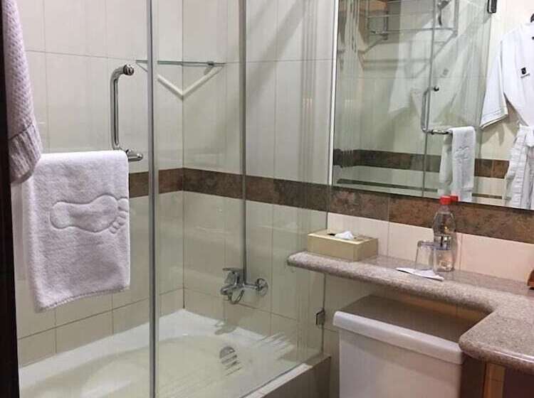 غرفة قياسية فردية, San Juan