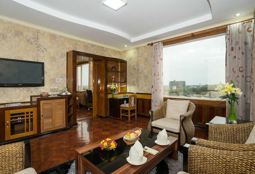 سوییت, Shwe Pyi Thar