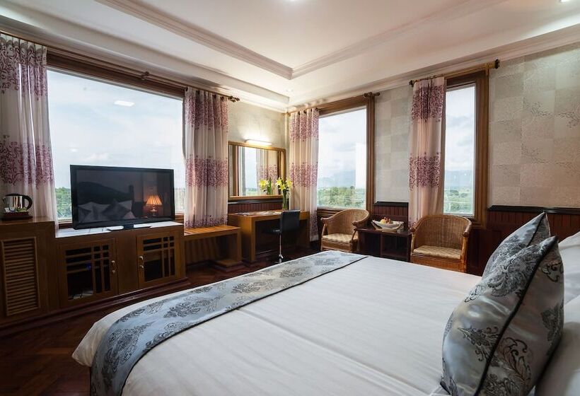 اتاق لوکس, Shwe Pyi Thar