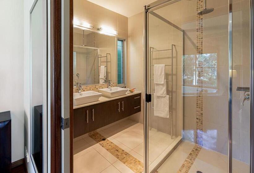 Хижина, Lake Weyba Cottages Noosa