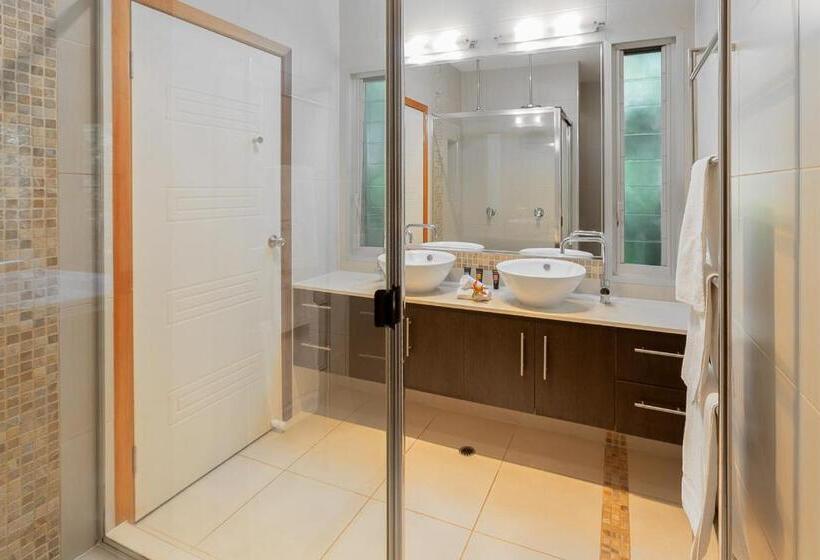 Хижина, Lake Weyba Cottages Noosa